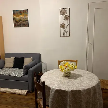 Paris- Charonne Homestay *